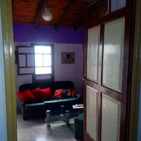The Violet House Muy Cerca Del Aeropuerto Tenerife Norte منزل للإقامة