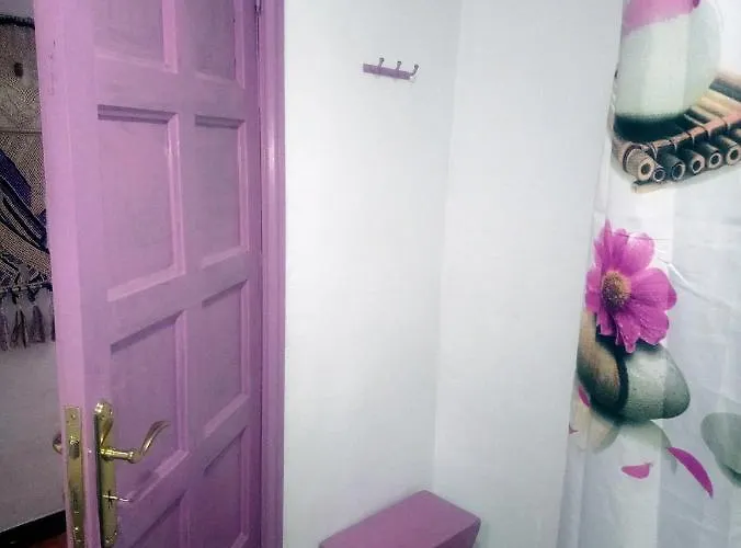 The Violet House Muy Cerca Del Aeropuerto Tenerife Norte Homestay